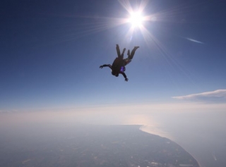  摩泽尔自由落体 